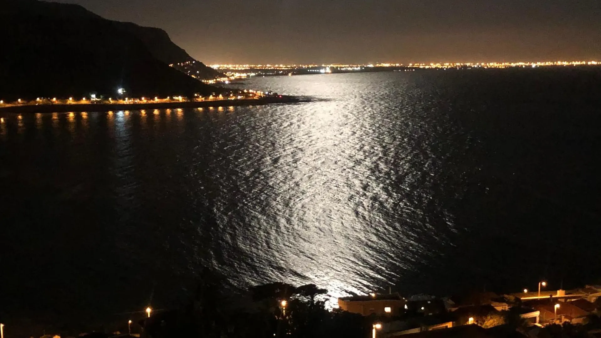 Oda ve Kahvaltı 1 Mountain Rd Boutique B & B Fish Hoek Güney Afrika