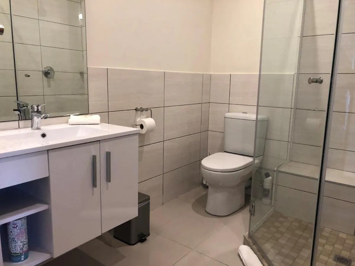 1 Mountain Rd Boutique B & B Fish Hoek Oda ve Kahvaltı
