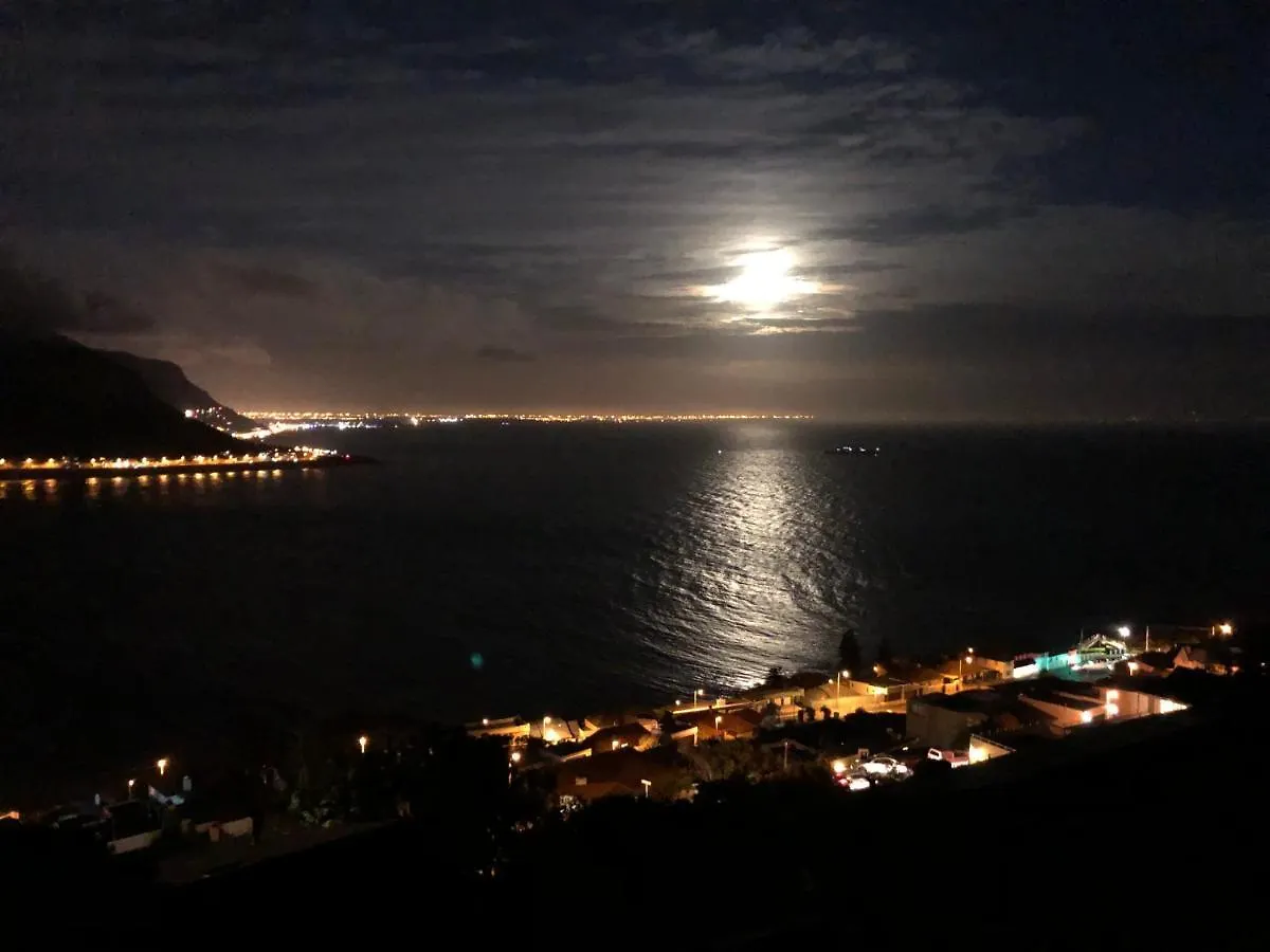 1 Mountain Rd Boutique B & B Fish Hoek South Africa